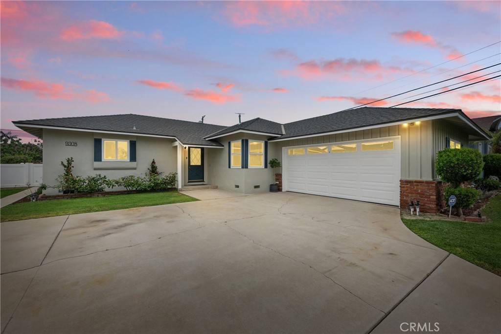 Downey, CA 90241,9308 Via Amorita