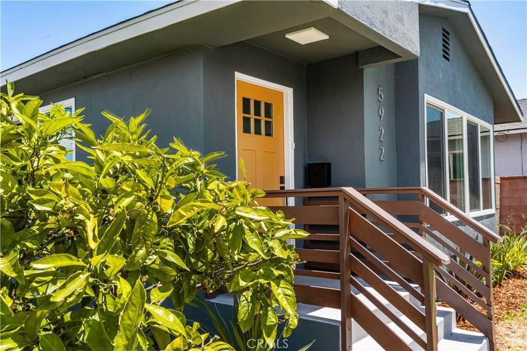 Long Beach, CA 90805,5922 John AVE