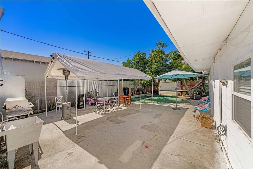 Los Angeles, CA 90002,629 E 93rd ST