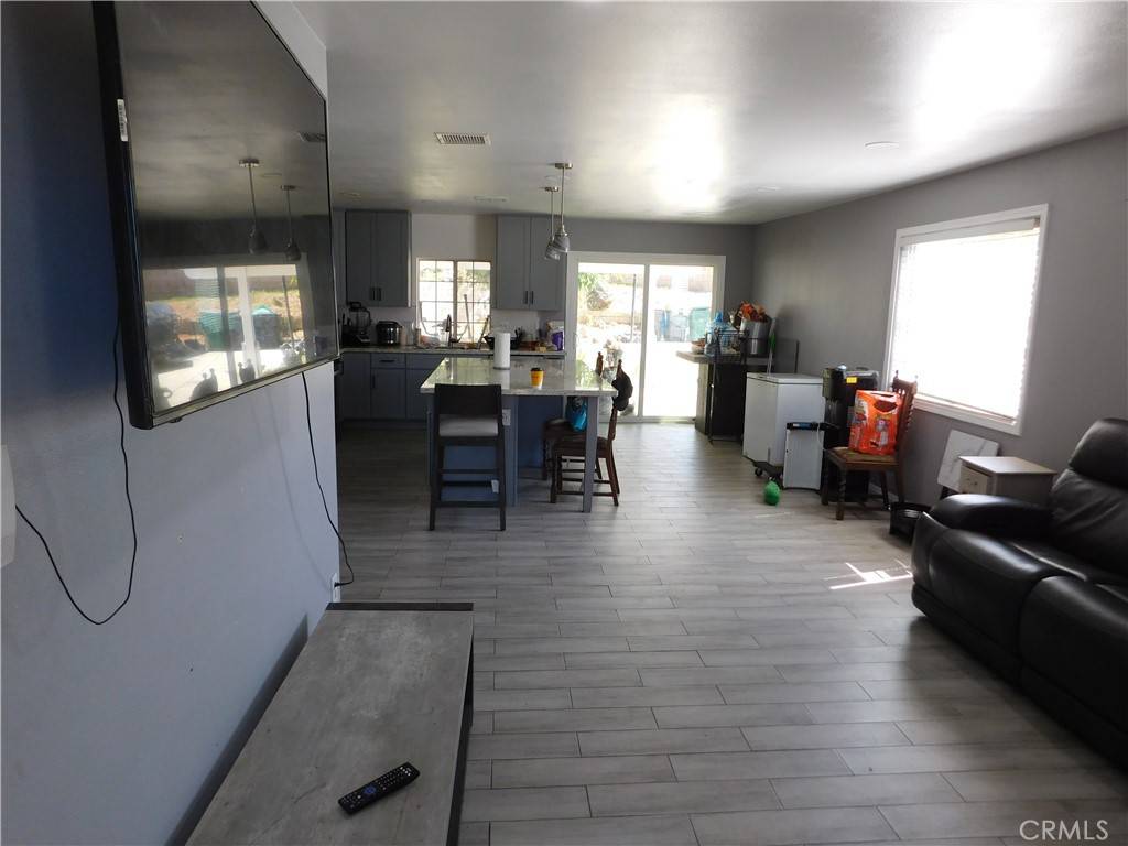 Chino, CA 91710,5062 Taft ST