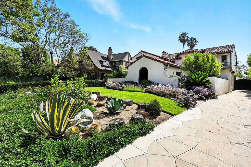 Los Angeles, CA 90004,408 North McCadden Place