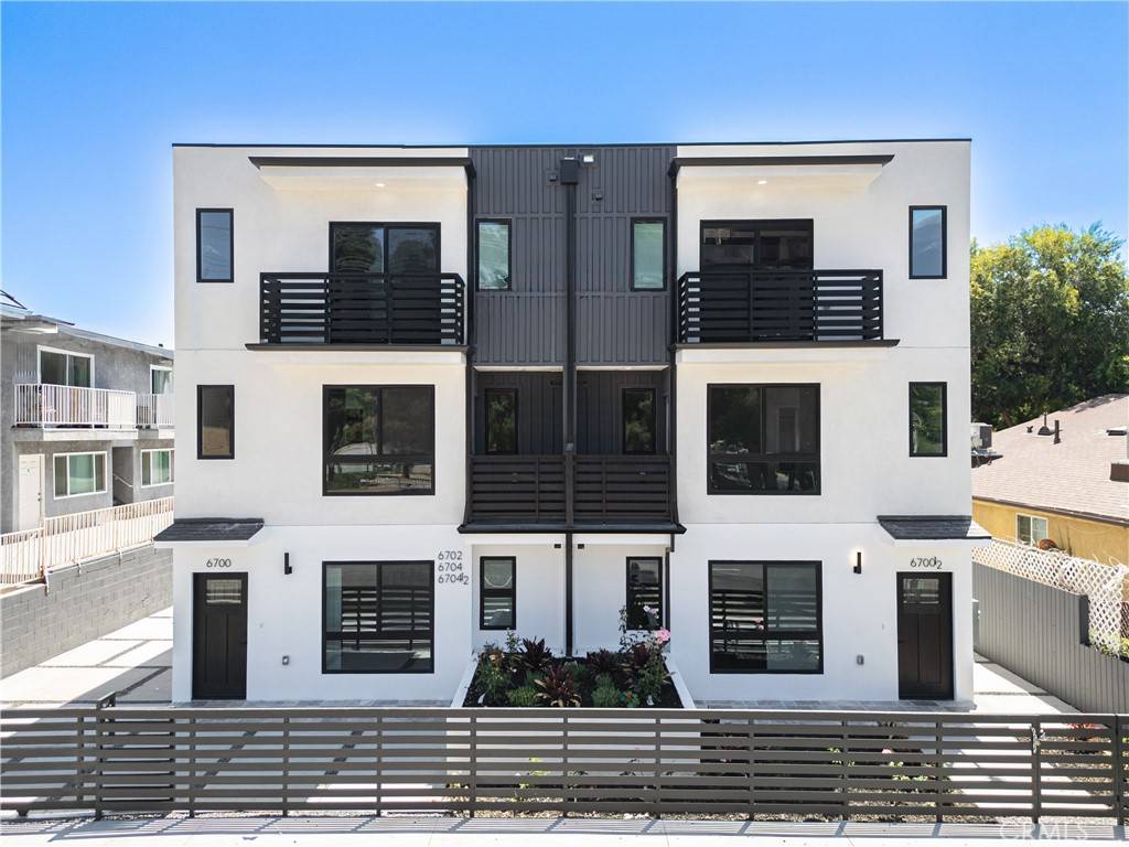Van Nuys, CA 91405,6700 Kester AVE