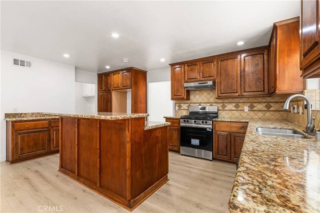Carson, CA 90745,850 E Joel ST