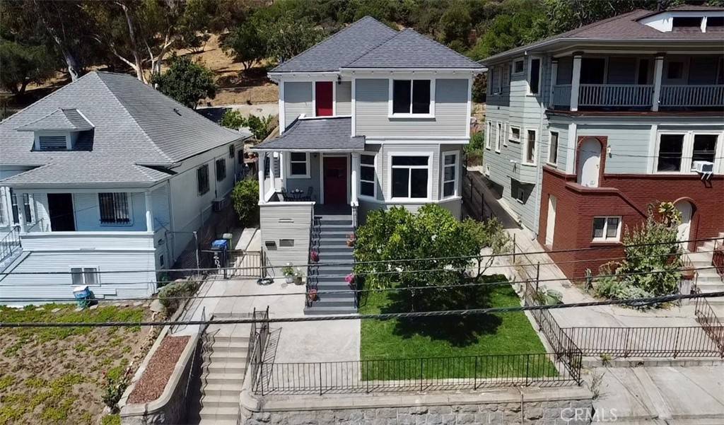 Los Angeles, CA 90012,490 Solano AVE