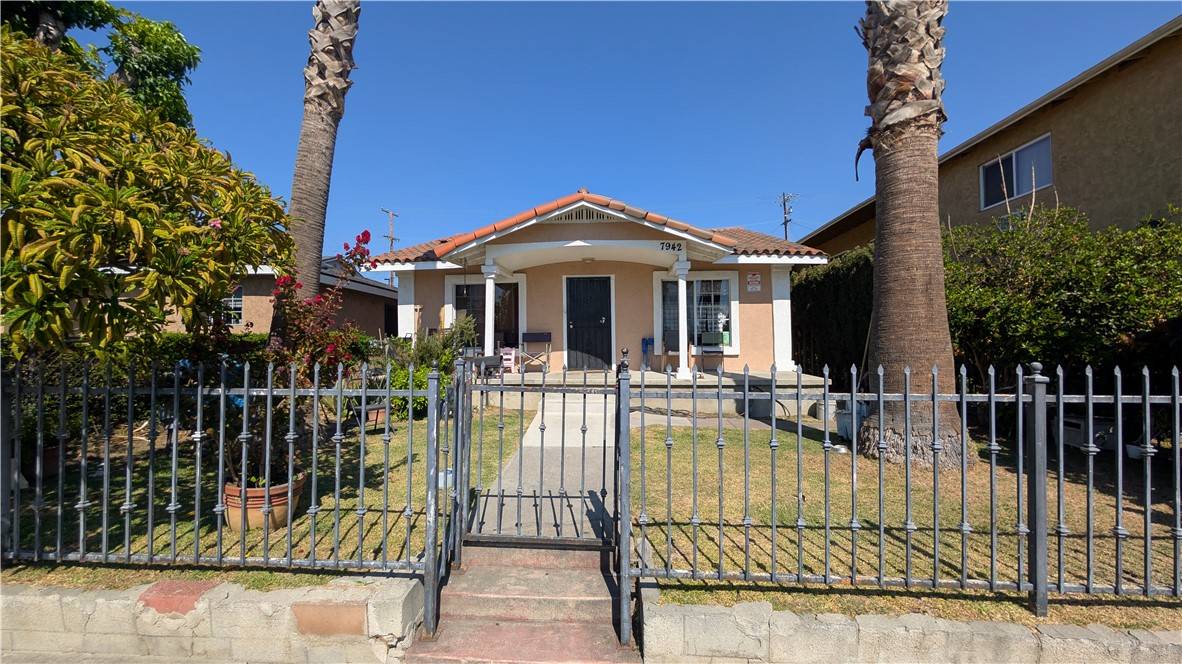 Whittier, CA 90602,7944 Comstock AVE