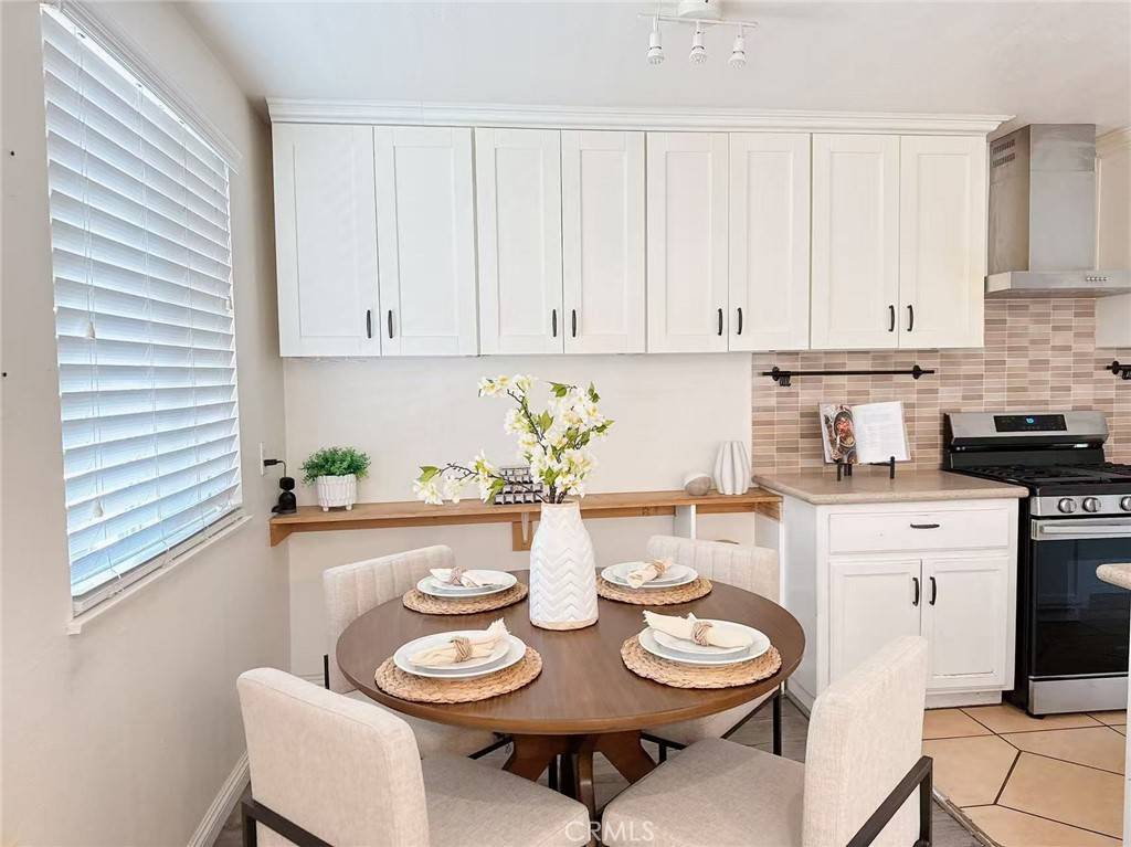 West Covina, CA 91790,1915 W Palm Dr DR