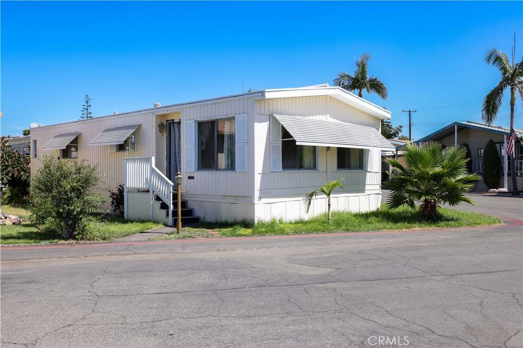 Santa Ana, CA 92867,1801 E. COLLINS AVE #65