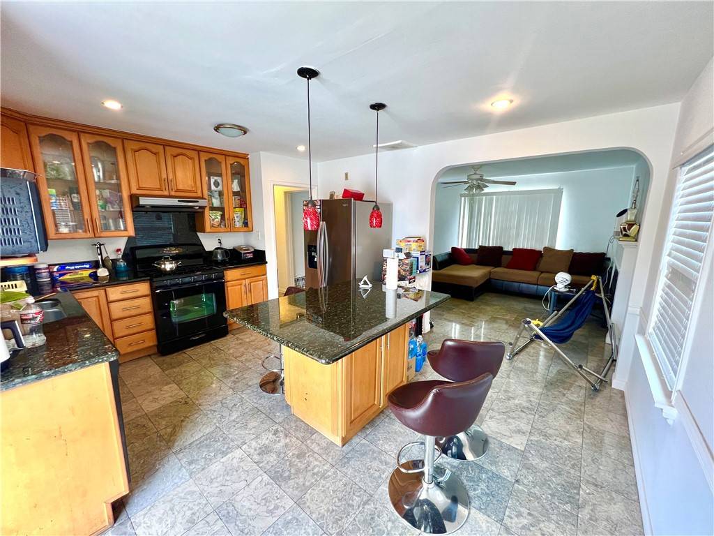 Long Beach, CA 90807,4521 Whaley