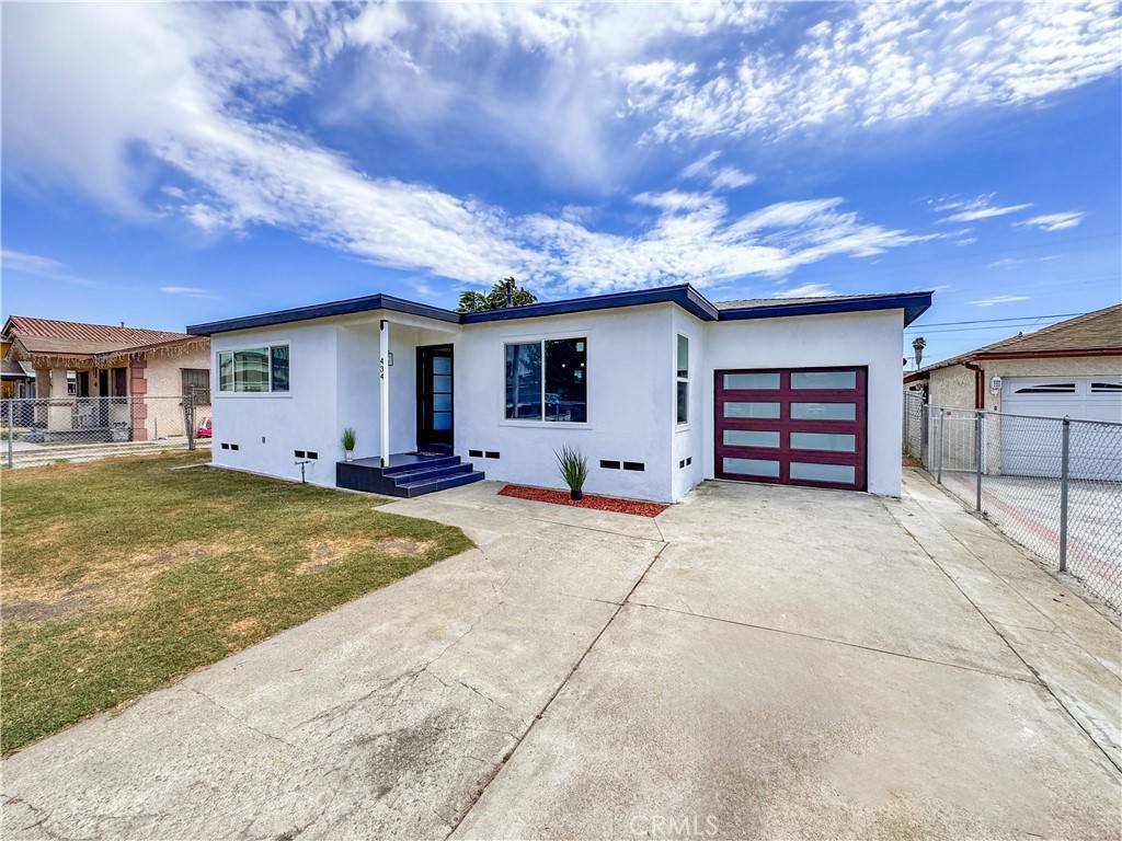 Compton, CA 90220,434 W Poplar ST