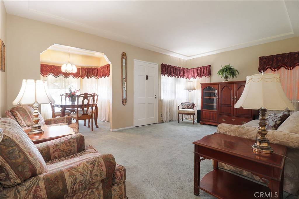 East Los Angeles, CA 90022,6647 Hereford DR