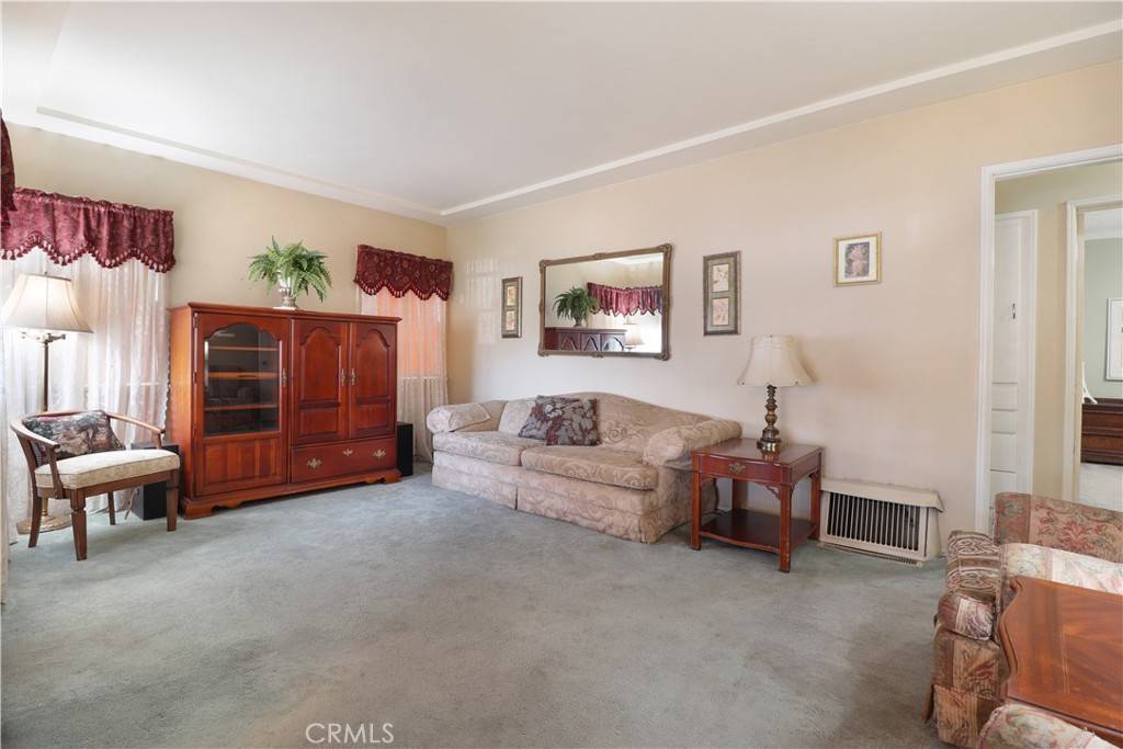 East Los Angeles, CA 90022,6647 Hereford DR