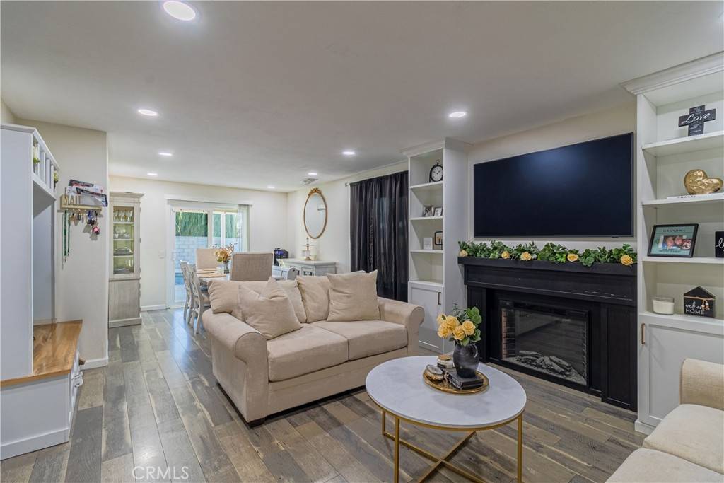 Chino, CA 91710,6061 Barbara ST