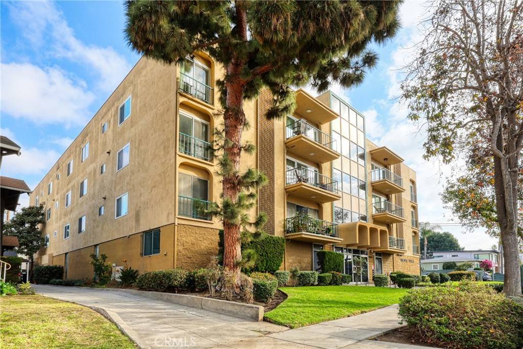 Long Beach, CA 90803,3665 E E 1st Street #205