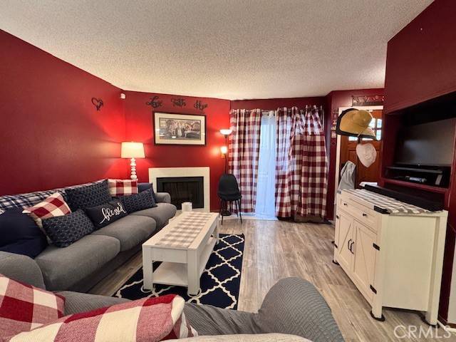 Glendale, CA 91202,543 W Stocker #5