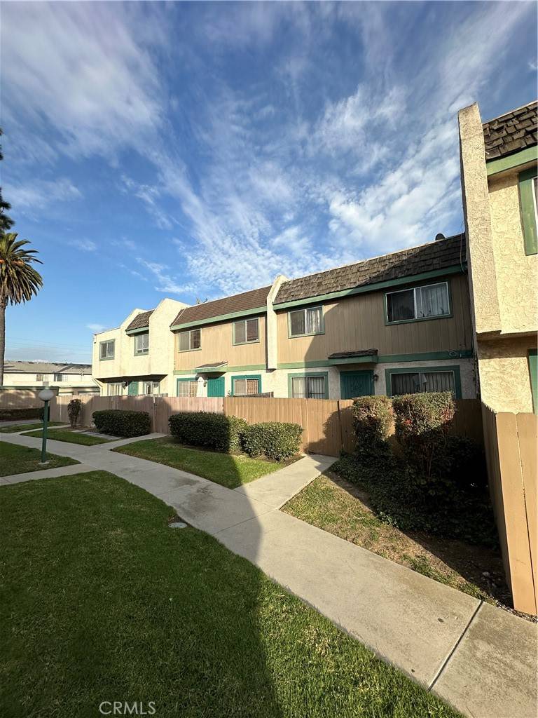 Compton, CA 90220,155 S Wilmington AVE #C