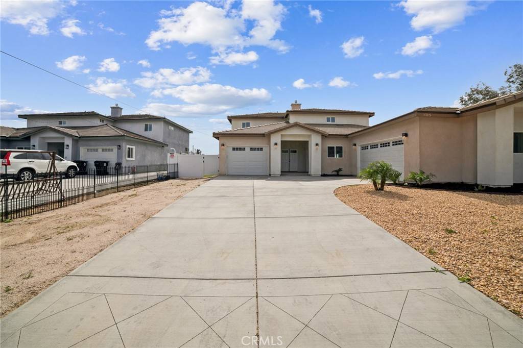 Fontana, CA 92335,16015 Ceres AVE