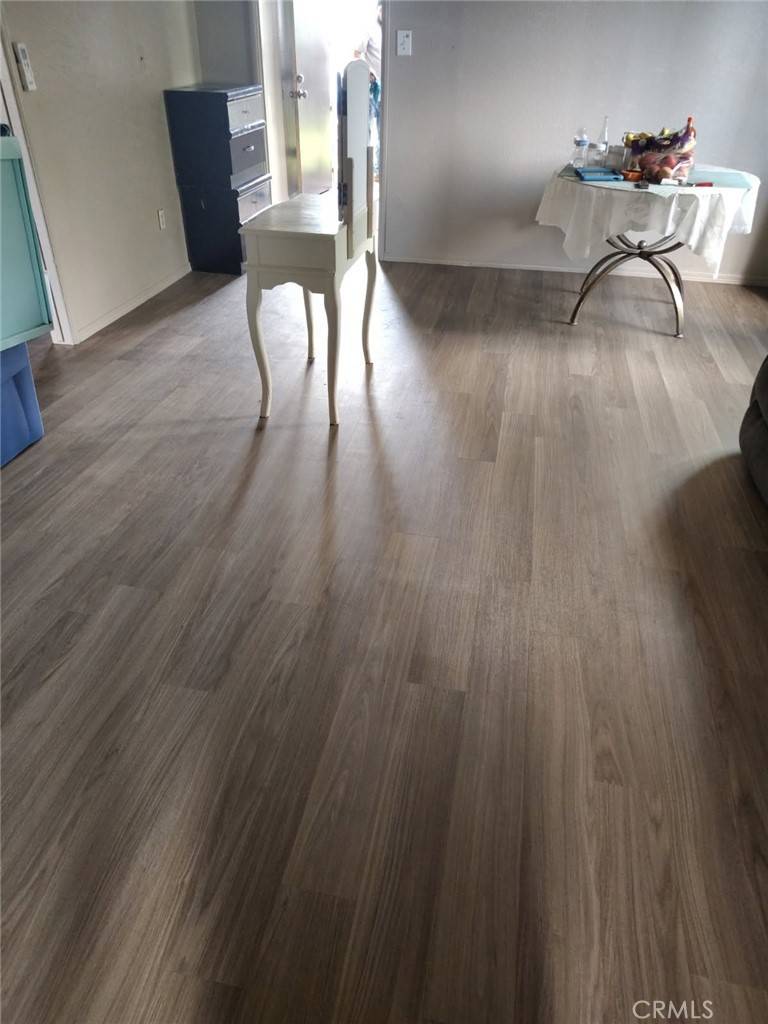 Madera, CA 93638,809 S B ST