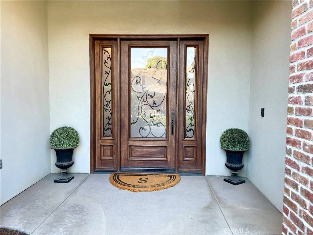 Merced, CA 95340,1371 Silhouette CT