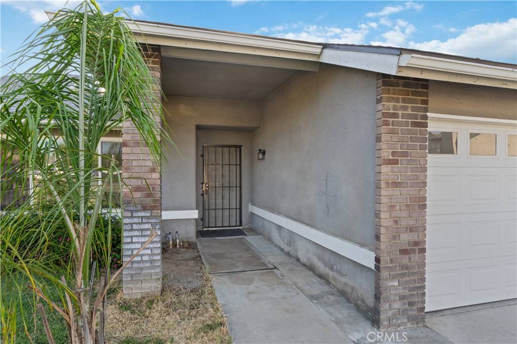 Fresno, CA 93722,2433 N Knoll AVE