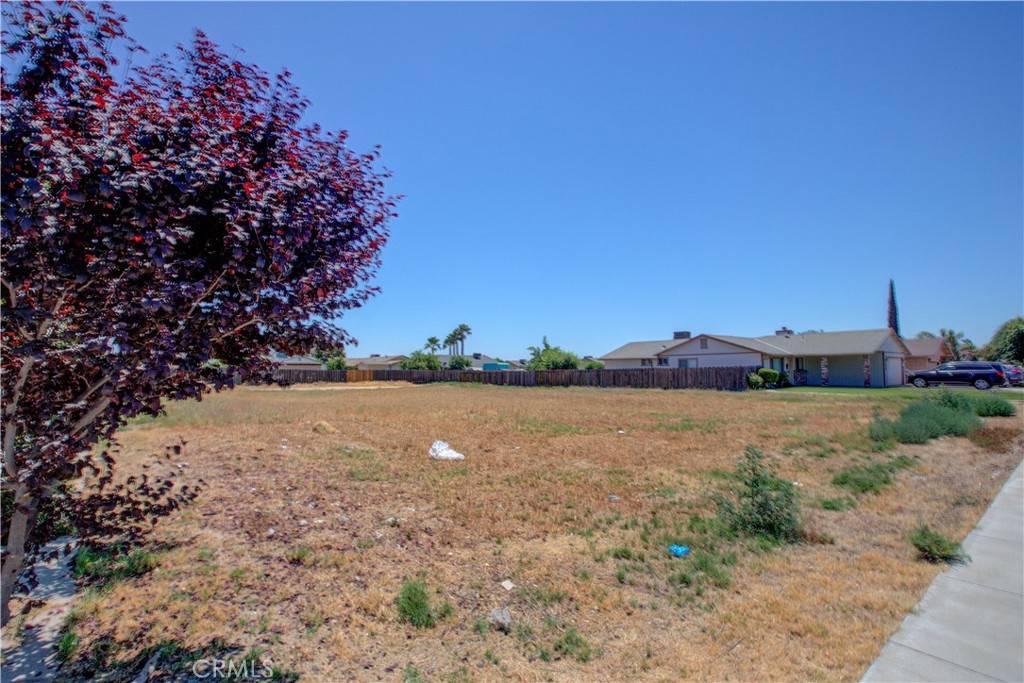 Livingston, CA 95334,612 East AVE