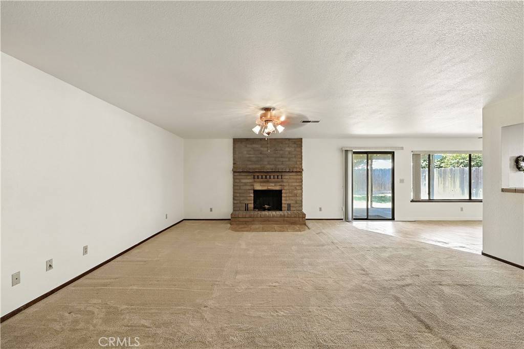 Atwater, CA 95301,166 E Holly AVE
