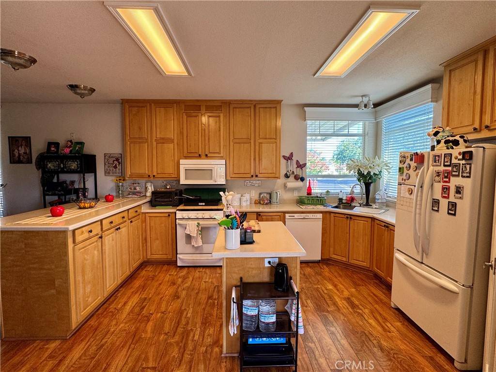 Livingston, CA 95334,1330 Queen WAY #27