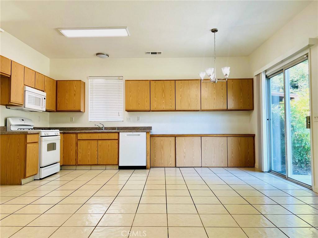 Atwater, CA 95301,712 Palmer PL