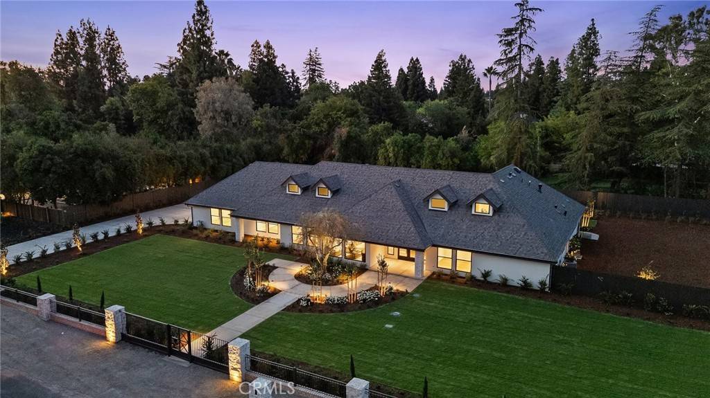 Fresno, CA 93711,2246 W Palo Alto