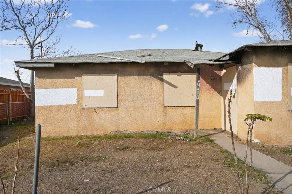 Bakersfield, CA 93305,420 Robinson