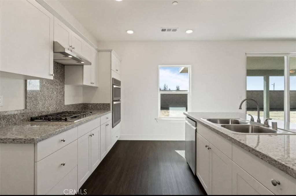 Madera, CA 93637,1207 Via Valencia
