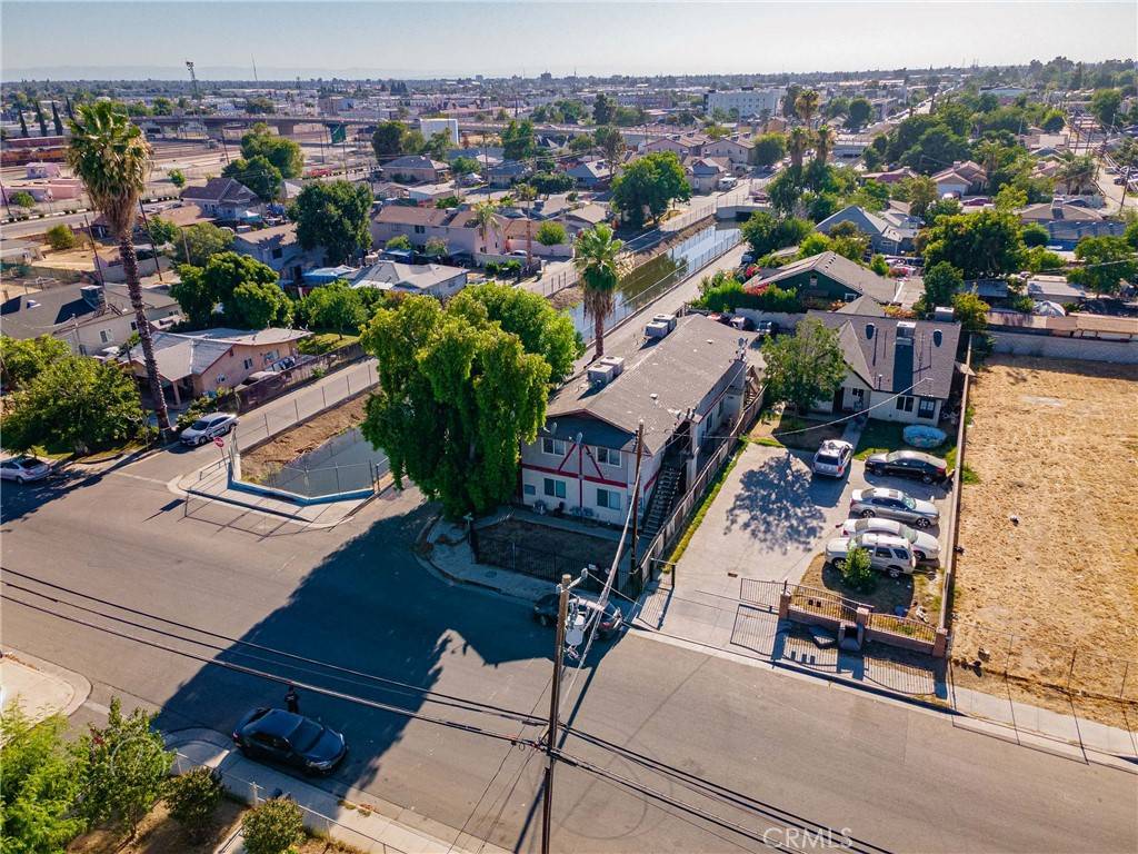 Bakersfield, CA 93305,1102 Gage ST