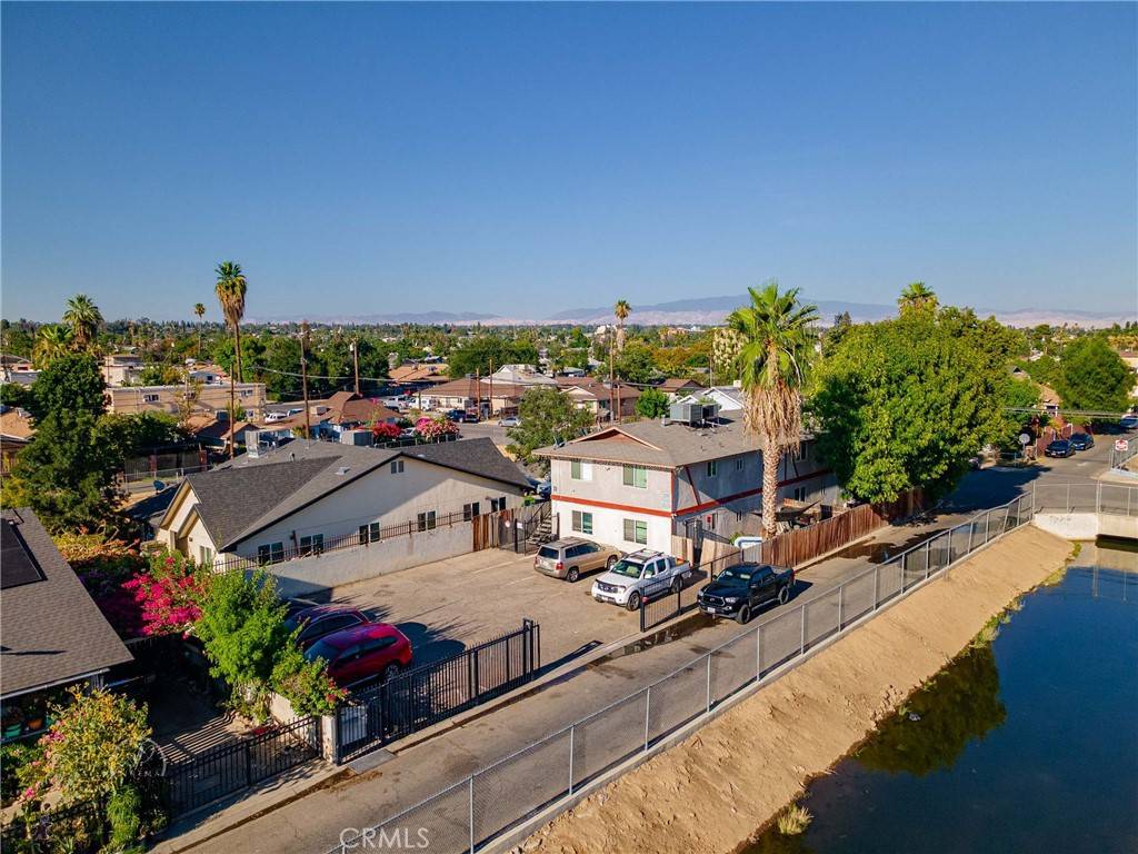 Bakersfield, CA 93305,1102 Gage ST