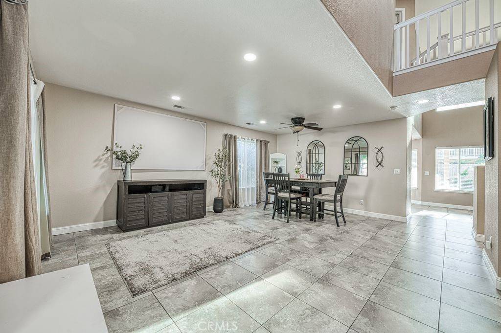Clovis, CA 93611,3372 Greenfield AVE
