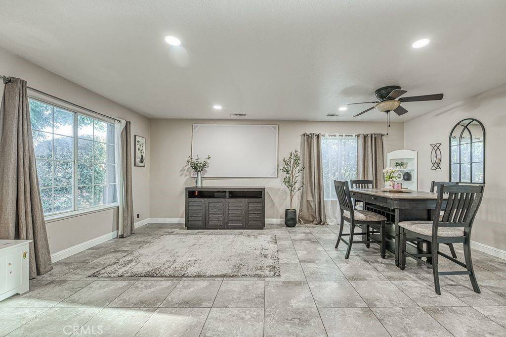 Clovis, CA 93611,3372 Greenfield AVE