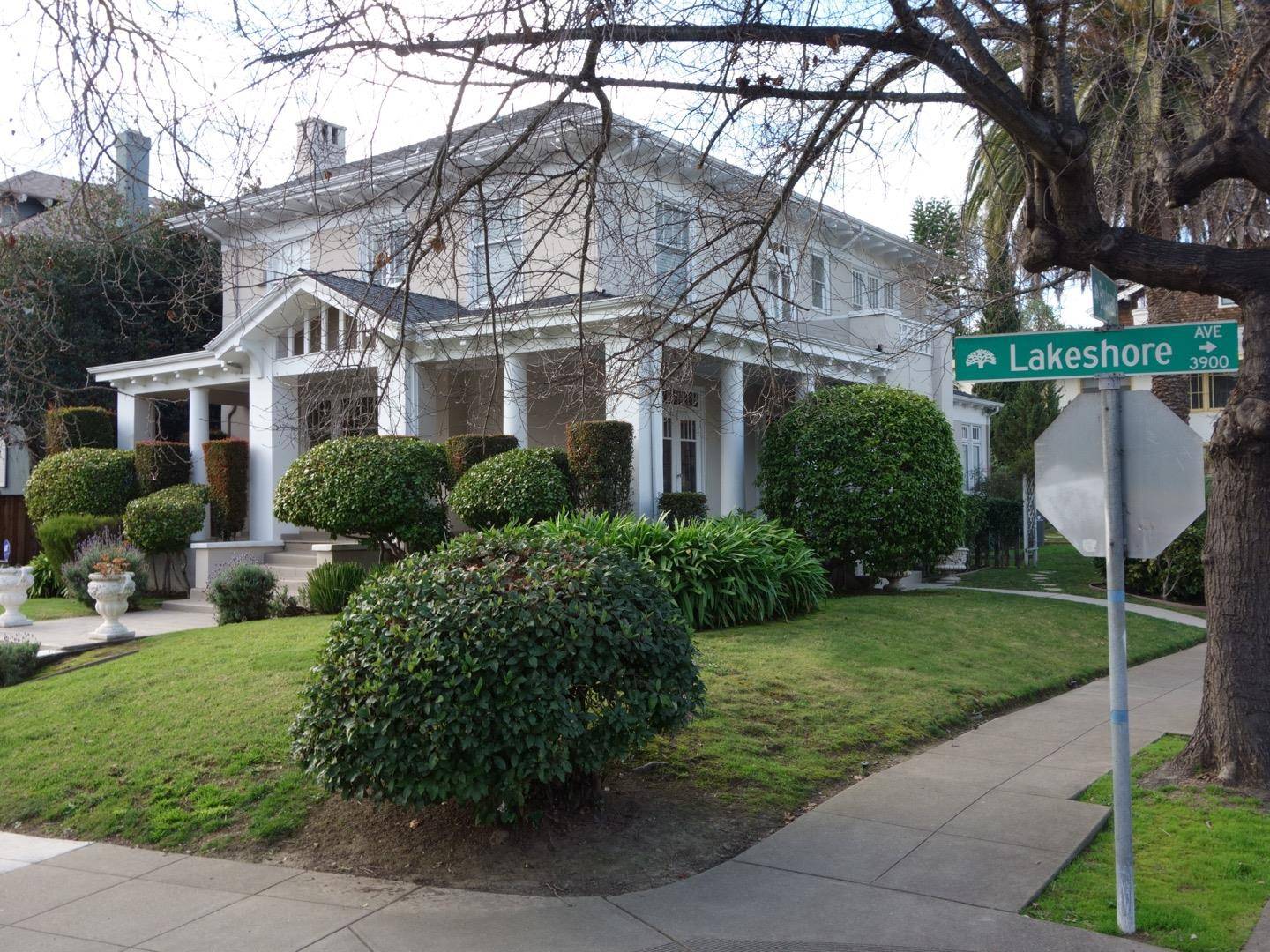 Oakland, CA 94610,Address not disclosed