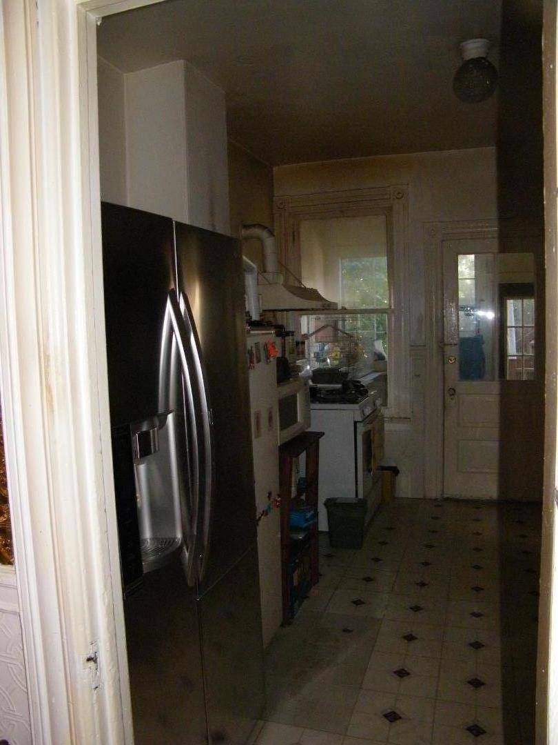 CA 94110,52 Alvarado ST