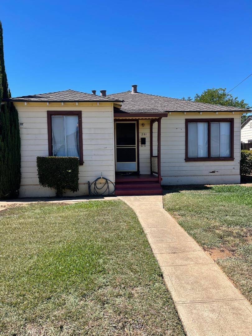 Gilroy, CA 95020,251 Gurries DR