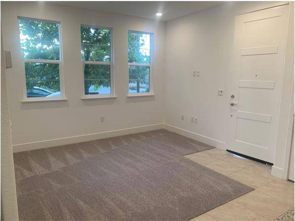 Hayward, CA 94544,Address not disclosed