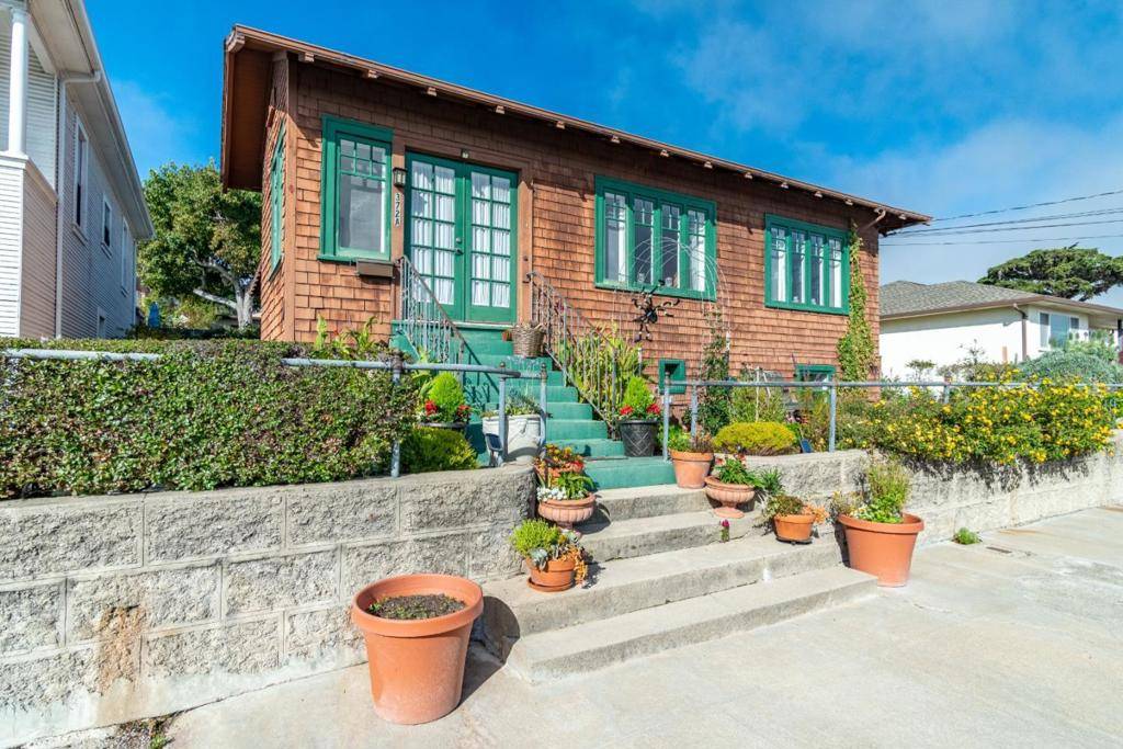 Monterey, CA 93940,372 Monroe ST