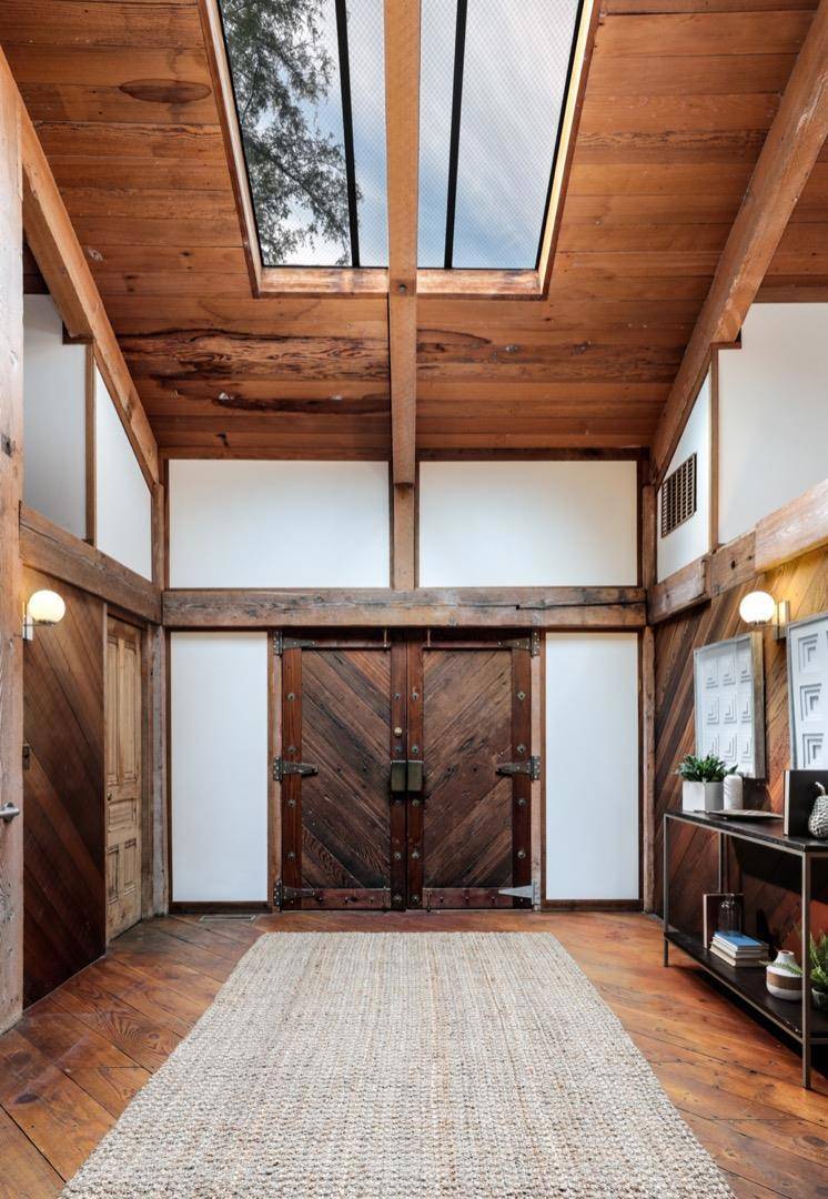 Los Altos, CA 94024,Address not disclosed