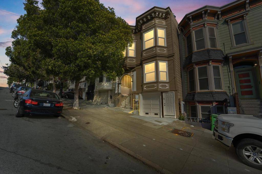 San Francisco, CA 94114,321 Castro ST