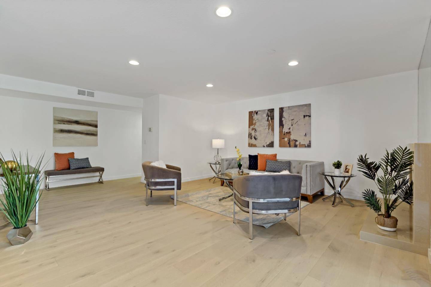 Los Altos, CA 94022,Address not disclosed