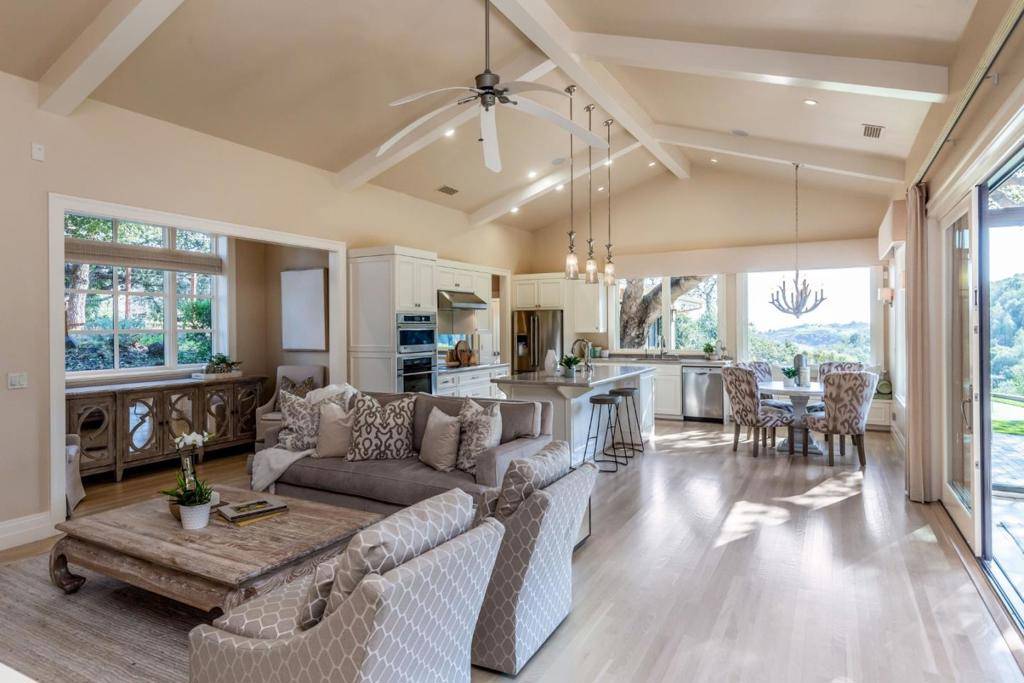 Los Altos Hills, CA 94024,22552 Ravensbury AVE