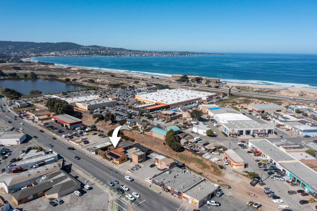 CA 93955,1579 Del Monte BLVD