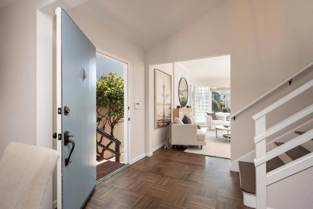 Daly City, CA 94015,Address not disclosed