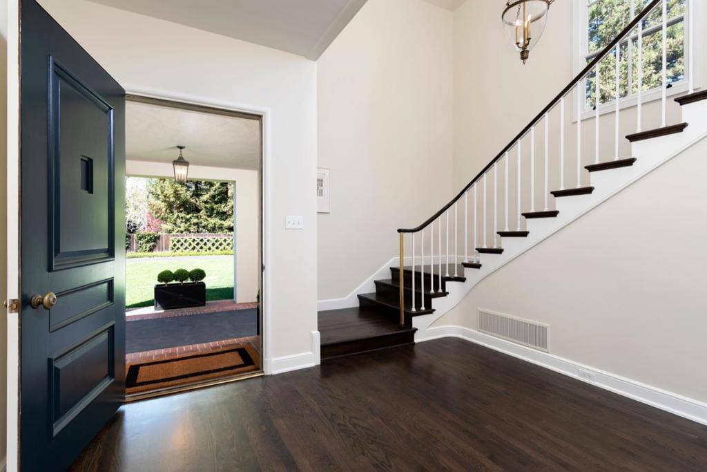 Menlo Park, CA 94025,3 Robert S DR