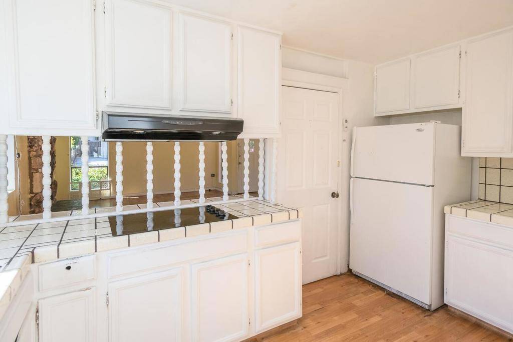 Burlingame, CA 94010,Address not disclosed