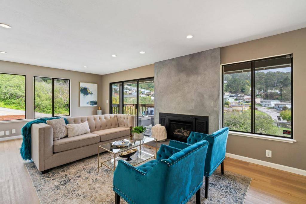 Pacifica, CA 94044,2 Hinton Ranch RD