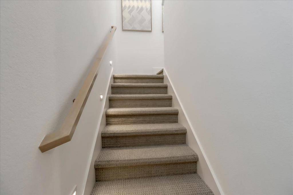 Los Gatos, CA 95032,Address not disclosed