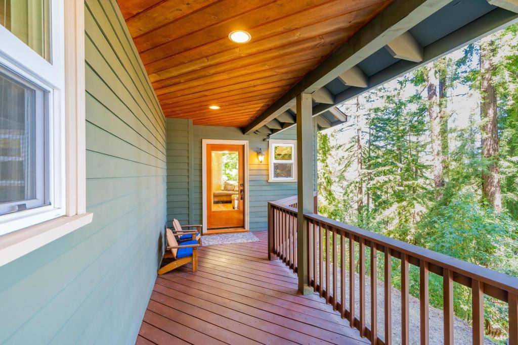 Los Gatos, CA 95033,18180 Mountain View CT